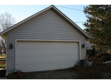 Extra 2 car detached garage, for a total of 4 gara