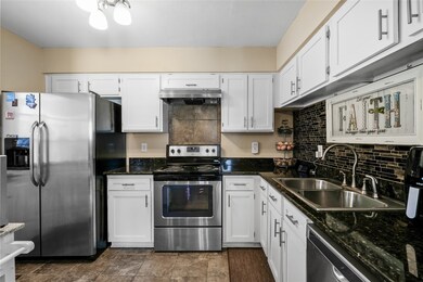 7849 Green Lawn Dr unit 7849, Houston, TX 77088 - photo 5