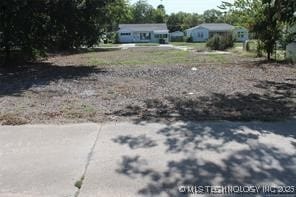 803 E Delaware Ave, McAlester, OK 74501 - photo 3