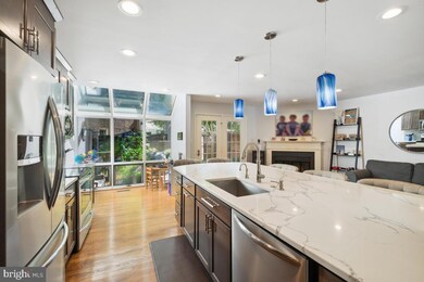 10788 Brewer House Rd, Rockville, MD 20852 - photo 3