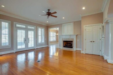 FAMILY ROOM,FIREPLACE,COVERED DECK 