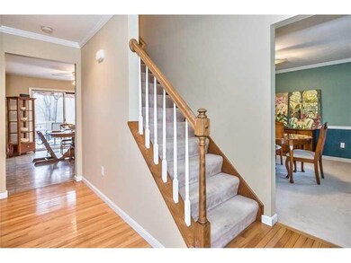 Entry/Foyer.