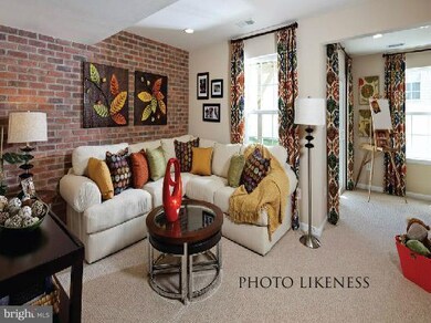 120 Gray St, Capitol Heights, MD 20743 - photo 2