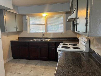 7201 Gleason Rd, Houston, TX 77016 - photo 2