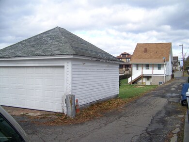 738 Birch St, Scranton, PA 18505 - photo 4