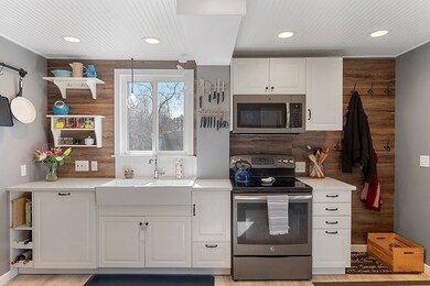 111 Chapel St, Holden, MA 01520 - photo 5