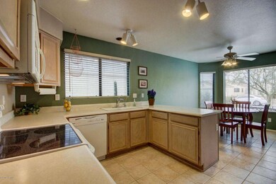 817 E Rosemonte Dr, Phoenix, AZ 85024 - photo 4