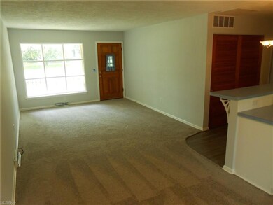 201 Erieview Blvd, Sheffield Lake, OH 44054 - photo 5