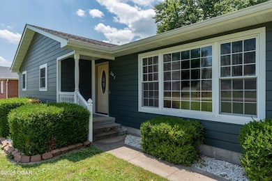 Van front close angle USE