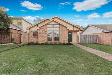 4764 Veronica Cir, Fort Worth, TX 76137 - photo 3