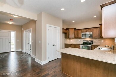 7826 NW 96th St, Johnston, IA 50131 - photo 3