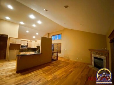 1106 SW Red Oaks Ct, Topeka, KS 66615 - photo 6