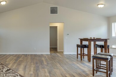 5-web-or-mls-597 Scenic Loop-5