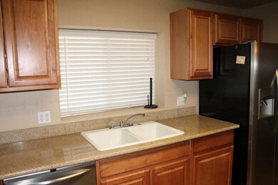 4 BR kitchen