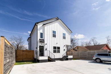 4114 Castor St unit B, Houston, TX 77022 - photo 2