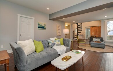 Living Room (3)