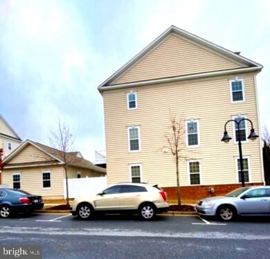 8300 Gibbs Way, Landover, MD 20785 - photo 2