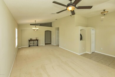 007_Living & Dining Room