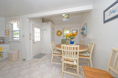 1260 Floral Ave, Schenectady, NY 12306 - photo 7