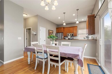 700 Limerock Dr NW, Cedar Rapids, IA 52405 - photo 4