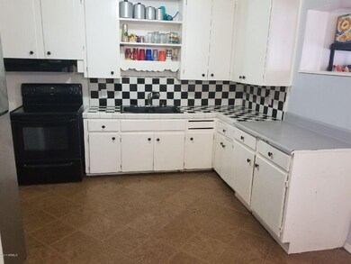 Kitchen 3031 w. Bethany Home Rd.