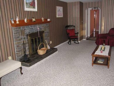 25 Ash St, Gardiner, ME 04345 - photo 5