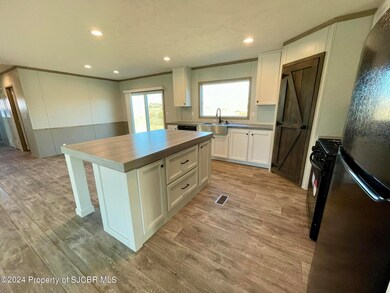 921 Hope Ave, Farmington, NM 87401 - photo 5