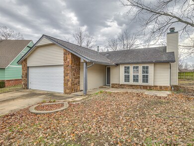 14527 S Maple Place, Glenpool, OK 74033 - photo 2