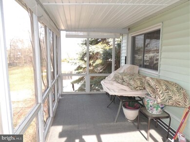 222 Applewood Ln, Penns Grove, NJ 08069 - photo 2