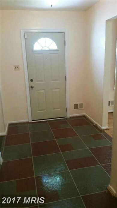 214 Yorknolls Dr, Capitol Heights, MD 20743 - photo 2