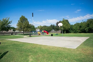 1121 Osprey Dr, Norman, OK 73072 - photo 5