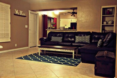 FamilyRoom2