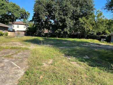 1714 Ronson Rd, Houston, TX 77055 - photo 2