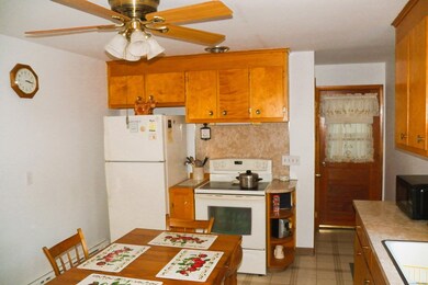 165 Birchwood St, Waterbury, CT 06708 - photo 7