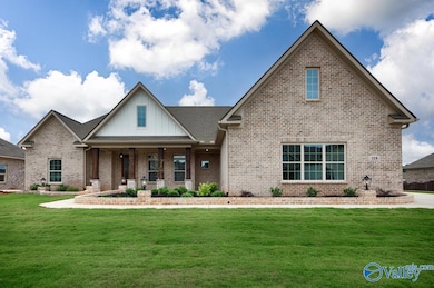 363 Kendallwood Dr, Meridianville, AL 35759 - photo 2