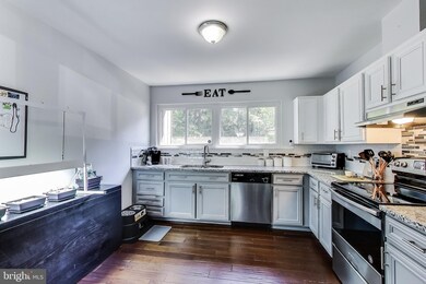 1800 Old Post Terrace, Woodbridge, VA 22191 - photo 4