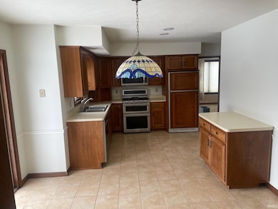 15516 Menominee Dr, Plymouth, IN 46563 - photo 4