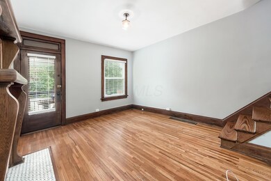 T 42 W Kossuth St00016