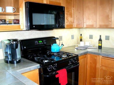 1378 NW Mt Washington Dr, Bend, OR 97701 - photo 6