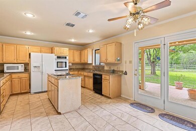 3907 Buena Vista Cir, Granbury, TX 76049 - photo 7