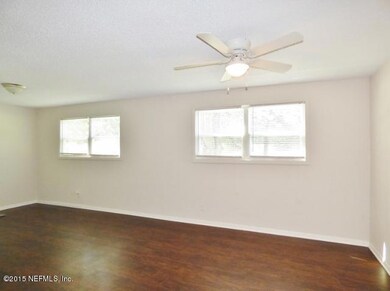 6735 Miss Muffet Ln N, Jacksonville, FL 32210 - photo 2