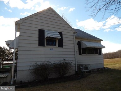 805 Englesville Hill Rd, Boyertown, PA 19512 - photo 4