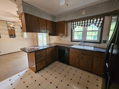 1810 Michaelle Ln, Albert Lea, MN 56007 - photo 7