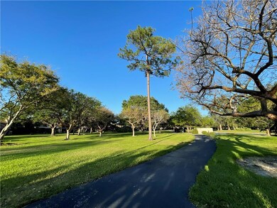 22370 Cypress Wood Ln, Boca Raton, FL 33428 - photo 4