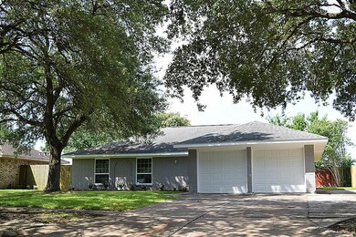 11426 Newton St, Houston, TX 77089 - photo 3