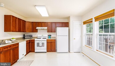 508 Hupps Hill Ct, Strasburg, VA 22657 - photo 3