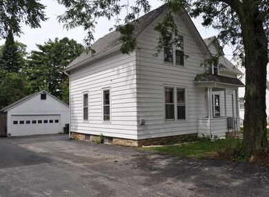 219 S Prairie St, Batavia, IL 60510 - photo 2