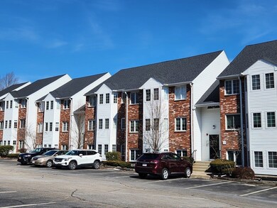 122 Tall Oaks Dr unit H, South Weymouth, MA 02190 - photo 2