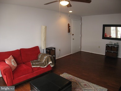 9463 Fairfax Blvd unit 302, Fairfax, VA 22031 - photo 2