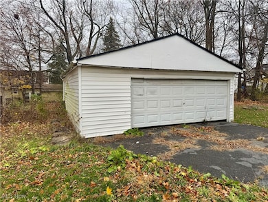 12309 Watterson Ave, Cleveland, OH 44105 - photo 5